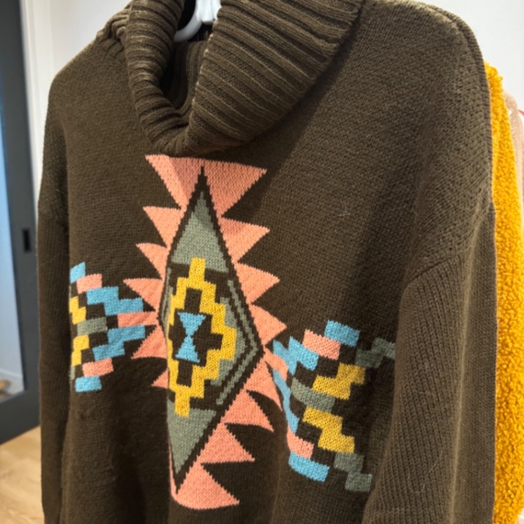 ROCK&ROLL denim, fashion turtleneck with aztec design (M) - Picture 2 of 4